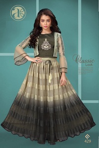 Costume Salwar pour filles en inde à bas prix vente en gros ensembles Kurti traditionnels inde vêtements meilleure qualité - Product Image 5