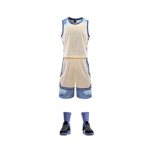 Uniforme de baloncesto para hombre personalizado más vendido, conjunto de ropa deportiva de poliéster 100% con impresión de logotipo - Product Image 4
