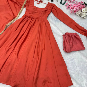 Dernière robe Anarkali brodée en soie Chinon de créateur par FabZone - Product Image 1