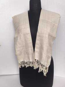 Foulards en soie 100% eri sur mesure avec franges auto-torsadées et longueur de 2.5 pouces dans une gamme de couleurs pour les dames de tous les groupes d'âge - Product Image 2