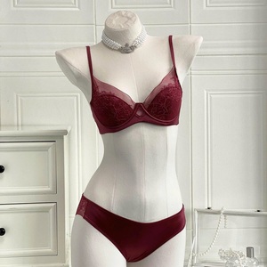 Conjunto de lencería sexy de encaje transpirable con aros y bordados, estilo popular al por mayor para chicas - Product Image 2