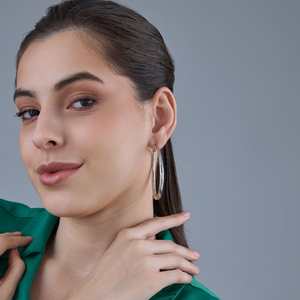 Boucles d'oreilles créoles tendance 184527 à clipser avec perle – Accessoire chic et élégant - Product Image 1