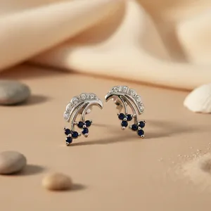 Boucles d'oreilles clous géométriques en perles et diamants pour femmes - Bijoux de fête tendance - Plaqué or - Motif floral - Product Image 3