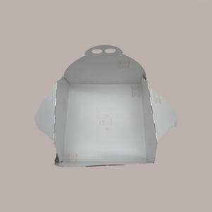 Boîte à gâteaux en carton damassé blanc personnalisable 5 pièces PET 39x39H7cm brillant/mat stratification gaufrage différent pour l'emballage de gâteau - Product Image 2