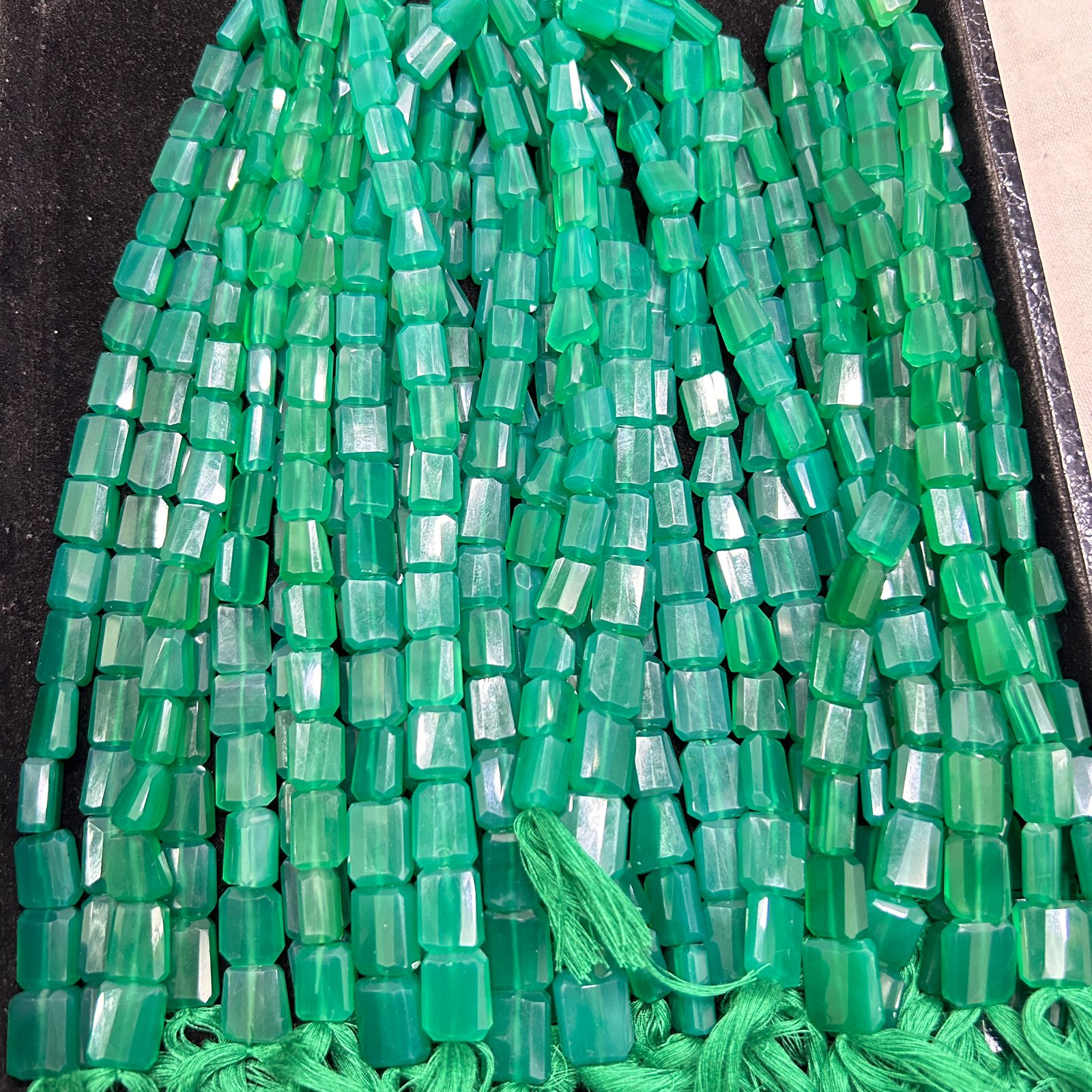 สีเขียว