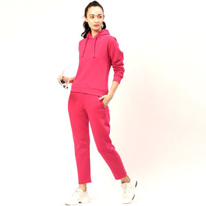 Vêtements de fitness pour femmes, vêtements de gym, design Offre Spéciale, survêtement pour femmes avec impression de logo personnalisé, 2023 fabriqué au Pakistan - Product Image 4