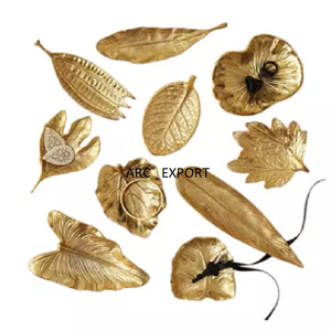 Design attrayant plaqué or plateau de nourriture décoration de Table plateaux de nourriture exclusif qualité métal matériel feuille plateau de service ensemble - Product Image 1