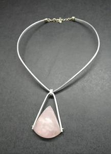 ราคาโรงงานเครื่องประดับแฟชั่นลูกปัดสร้อยคอที่กำหนดเองเครื่องประดับสร้อยคออะคริลิคโลหะสำหรับผู้หญิงเครื่องประดับสแตนเลส - Product Image 2