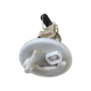 Pompe à essence d'origine Yamaha XMAX 300, métal et plastique de haute qualité, B74E39070100 pour le modèle 2017 - Product Image 2