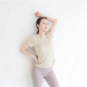 Chemises de yoga à manches courtes pour femmes à séchage rapide respirantes simples Mukasa - Product Image 2