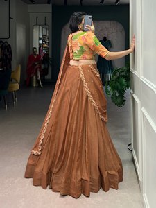 Lehenga Choli de créateur pour femmes, prêt à porter, cousu, pour mariage indien, tenue de soirée, Lehenga Choli de mariage lourd - Product Image 2