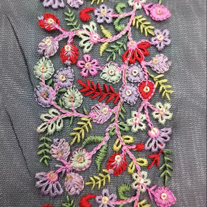 Vestido de Novia de Alta Gama, Elegante y Ecológico, con Diseño de Abaya Musulmana, Encaje Personalizado, Bordado Floral Intrincado y Patrón de Burka, para Bolsos - Product Image 1