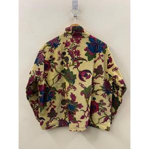 เสื้อแจ็คเก็ตผ้าฝ้ายพิมพ์ลายบล็อก Gulshan Baagh สำหรับฤดูใบไม้ผลิ สีส้มอ่อนและสีแดงเข้ม ระบายอากาศได้ดี สไตล์ Prairie Chic คอปกแบบ Shawl - Product Image 3