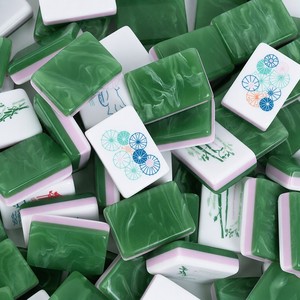 ไพ่นกกระจอกอเมริกันสีเขียวอ่อนลายหินอ่อน ขายส่งสำหรับใช้ในบ้าน ไพ่นกกระจอกคัดสรรด้วยมือ ชุดไพ่นกกระจอกคุณภาพสูงเพื่อความบันเทิง - Product Image 3