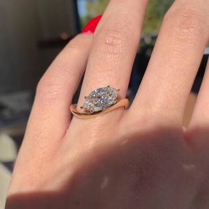 Bague de fiançailles en moissanite taille marquise 5x10mm, solitaire plaqué or jaune, bijoux fins de mariage, vente en gros - Product Image 3