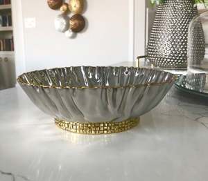 Bols de service en métal en acier inoxydable poli et en laiton avec finitions en argent et or faits à la main style durable pour le service de fruits de fête - Product Image 6