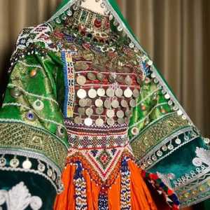 VESTIDOS AFGHANI DE ALTA CALIDAD PARA MUJER HECHOS A MANO TRIBAL VINTAGE AFGHAN KUCHI VESTIDOS DISPONIBLES A LA VENTA - Product Image 3