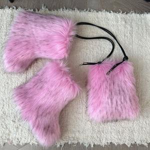 Bottes d'hiver pour femmes en fausse fourrure de renard moelleuse, bottes de neige chaudes en fourrure de Mongolie courte, méthode de tissage en fausse fourrure écologique - Product Image 4