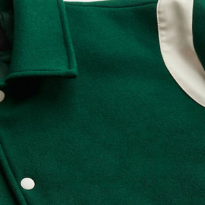 เสื้อแจ็คเก็ตวาร์ซิตี้สีเขียวสำหรับผู้ชาย ผ้าวูลผสมโพลีเอสเตอร์ สไตล์พรีปปี้ คอตั้ง ติดกระดุมแบบปกปิด ทรงปกติ ใส่ได้ในฤดูหนาว ลายการ์ตูน - Product Image 6