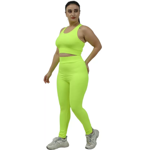 Fournisseur du Bangladesh Vêtements de sport pour femmes de couleur unie Vêtements de yoga Fitness Design personnalisé Décontracté Respirant Sans couture Premium - Product Image 2