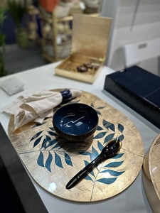 Boîte de plateau de service en laque brillante personnalisée napperon en bois acrylique chargeur assiette serviette de table Hotel Resort table de rangement décorative - Product Image 6