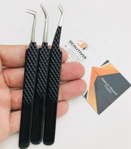 คีมคีบขนตาแบบเส้นใยเกรดสำหรับการผ่าตัดออกแบบโลโก้ได้อย่างมืออาชีพด้ามจับที่สมบูรณ์แบบทำจากสเตนเลสเคลือบสีดำทนทาน - Product Image 5