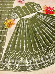 คอลเลกชัน choli ดีไซเนอร์พิเศษฤดูร้อนกับ dupatta georgette หนัก faux กับงานปักหนักสำหรับผู้หญิง - Product Image 2