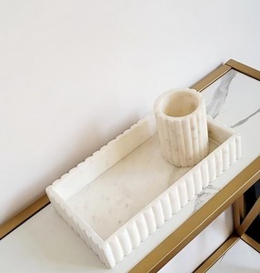 Plateau de service en marbre blanc naturel de conception de luxe de taille personnalisée de très haute qualité pour restaurants et hôtels - Product Image 2