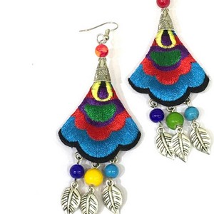 Nouveau modèle de boucles d'oreilles brodées de perles, boucles d'oreilles multi-perles personnalisées, bijoux de fête pour femmes au meilleur prix, boucles d'oreilles à perles - Product Image 5