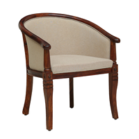 Fauteuil capitonné de luxe en coton écologique et durable, avec structure en bois massif, fait main, mobilier d'appoint haut de gamme pour la maison