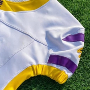 Venta al por mayor uniforme de fútbol americano Conjunto personalizado Supporter Jersey aparejo sarga sublimación disponible 7V7 uniforme chaqueta de fútbol - Product Image 5