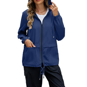 Combinaisons de pluie légères et respirantes en gros pour femmes en plein air col à capuche imperméable couleur unie combinaison de pluie pour femmes - Product Image 3