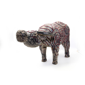 Meilleure qualité Vietnam vente en gros petit buffle en bois fait à la main avec motif de brocart et de terrasse en cire d'abeille imprimé à la main - Product Image 2