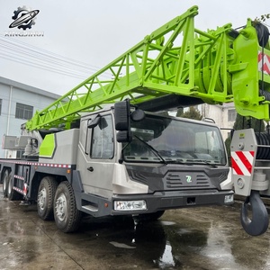 Grue hydraulique sur camion Zoomlion ZTC550V d'occasion, 55 tonnes, flèche télescopique maximale de 61,5 m, marque chinoise d'origine, faible nombre d'heures, certifiée CE - Product Image 2