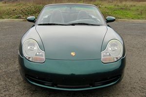 Porsche 911 Carrera Cabriolet 2001 d'occasion, boîte manuelle 6 vitesses, vert forêt, métallisé, principalement détenue en Californie, non modifiée - Product Image 2