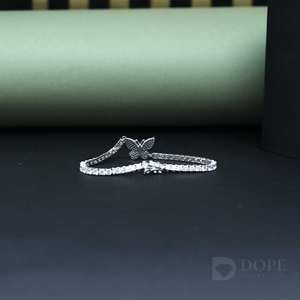 สร้อยข้อมือเพชร2.5CT รูปผีเสื้อสำหรับสุภาพสตรีสีทอง18kt ล้วนพร้อมดีไซน์สุดพิเศษทันสมัยสำหรับเป็นของขวัญวันเกิด - Product Image 6