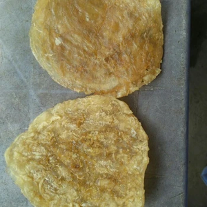 Trên Bán Phẳng Hình Bầu Dục Cá Tra Bocourti Cá Maw Ánh Sáng Màu Vàng Tự Nhiên Mặt Trời Khô Loại Chất Lượng Cao - Product Image 5