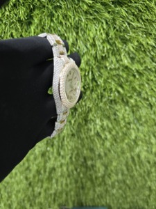 Montres mécaniques pour hommes de luxe personnalisées certifiées GRA, serties de diamants, style hip-hop, affichage analogique, édition limitée moderne - Product Image 3