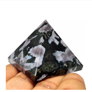 Pyramide en cristal de haute qualité gabbro jaspe pyramide en cristal de guérison pierre naturelle pierre précieuse pyramide en cristal de guérison grossiste - Product Image 2