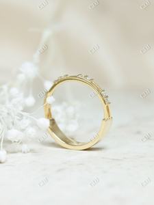 Bague de mariage moderne personnalisée en or 10 carats 14 carats 18 carats en plaqué or jaune Moissanite Princes Cut Diamond Finger Ring for Women Wedding Gift - Product Image 2