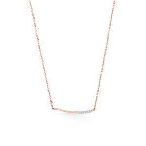Delicado Collar Moderno con Diamantes en Forma de Rayo - Product Image 5