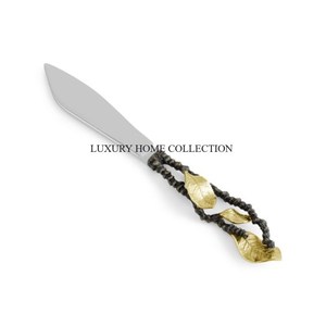 Couteau de serveur de gâteau en métal de luxe de style vintage avec une finition antique pour des paramètres de table exquis - Product Image 2