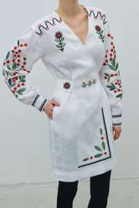 2025 blusa informal ucraniana/Top impresionante bordado bohemio manga larga ancha cuello en V alto tejido ecológico bajo precio de fábrica - Product Image 4