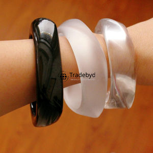 กำไลข้อมือเรซินสำหรับผู้หญิงเครื่องประดับทำด้วยมือที่ทันสมัยสำหรับเป็นของขวัญโดย tradebyd - Product Image 2