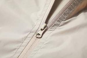 Chaqueta Impermeable Cortavientos de Alta Calidad con Cremallera Completa y Protección Contra el Viento para Invierno al Aire Libre - Product Image 5