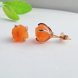 Pendientes de tuerca de piedra natal de Julio hechos a mano chapados en oro rosa clásico 5-7mm piedra preciosa cornalina genuina regalo de joyería cruda para mujer - Product Image 2