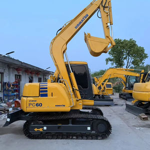 รถขุดตีนตะขาบ PC60 Komatsu มือสองจากประเทศญี่ปุ่น - Product Image 1