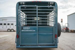 Remolque utilitario para ganado de 2 ejes con pared lateral desmontable, valla para transporte de ganado, ovejas, caballos, vacas y cerdos - Product Image 5