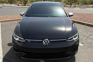 2024 สำหรับ Golf R เครื่องยนต์เทอร์โบ 4 สูบ 315 แรงม้า ระบบขับเคลื่อนสี่ล้อ AWD ระบบดิฟเฟอเรนเชียลแบบไขว้ XDS ภายในสีเข้ม เบาะหนัง หลังคาซันรูฟอัตโนมัติ - Product Image 3