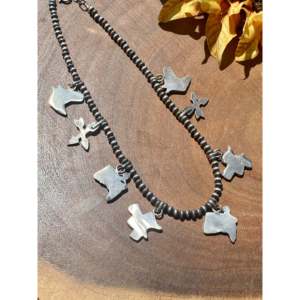 Collar de Plata de Ley Estilo Étnico Navajo con Dijes - Product Image 6
